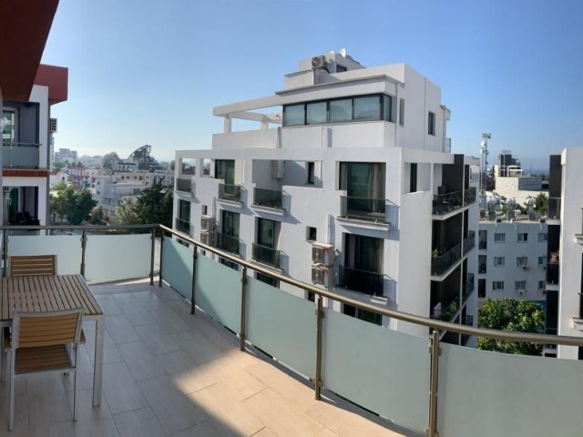 Girne Merkez | 65 m2 | Balkonlu | Ferah Daire