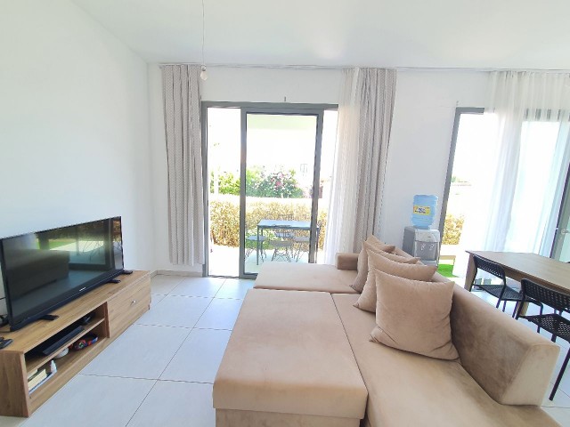 Kyren Alsancak / Complex with Shared Pool | Ground Floor Apartment with Garden ** 