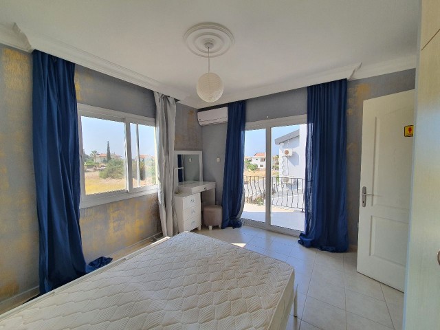 Kyrenia Lapta / 3 Schlafzimmer / Full Esyali / Zu Fuß Zum Meer ** 