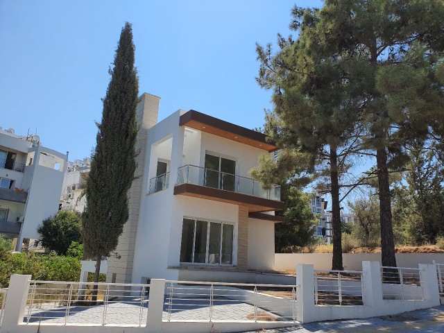 Kyrenia Olivenhain / Turk Kocanli / 3 Zimmer + Hilfshaus ** 