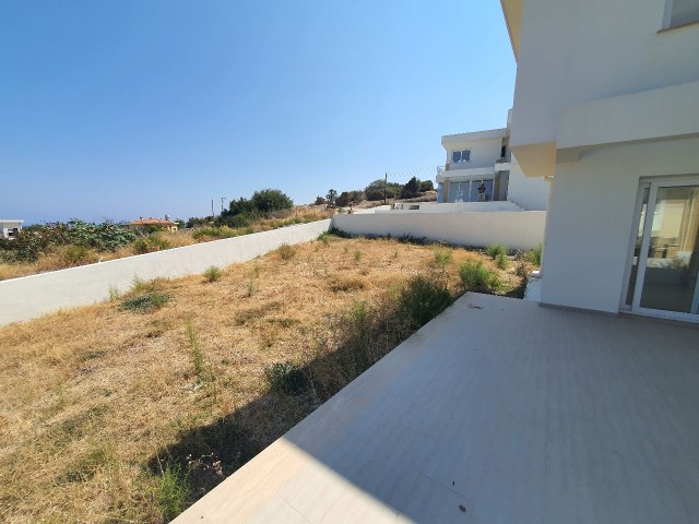 Kyrenia Yesiltepe; Villa Mit Herrlichem Blick Auf Die Berge Und Das Meer. 50% Im Voraus, Die Restlichen 48 Monate Raten ! ** 