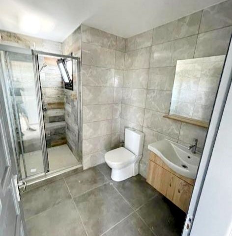 Girne Alsancak ; Merit Crystal Otel Civarı, 4 Yatak Odalı, Bahceli Villa