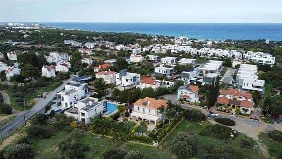 Girne Alsancak; FULL ESYALI,  4+1 Lux Villa