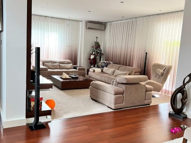 Girne Alsancak; FULL ESYALI,  4+1 Lux Villa