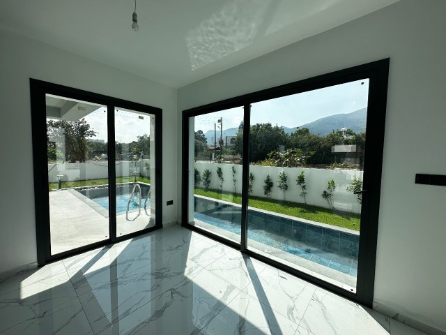 Kyrenia Ozankoy; In der Nähe des Cratos Hotels, Villa mit 3 Schlafzimmern und Blick auf die Berge und das Meer