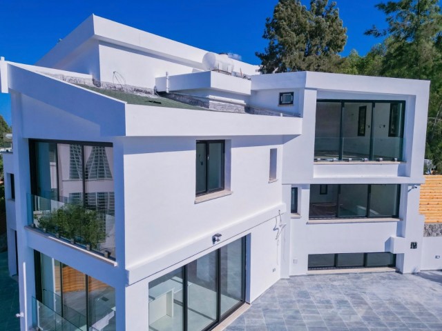 Girne Zeytinlik; Muhteşem Deniz Manzaralı, 6+3 Ultra Lux Villa