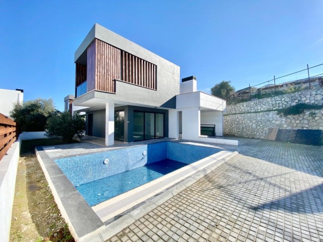 Kyrenia Ozanköy; Villa mit türkischer Tür, Meerblick und Pool