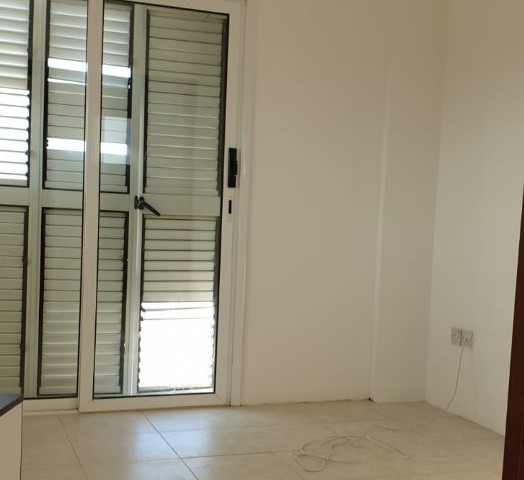 Girne Alsancak; Merit Otel Civarı, Bahçeli, Dağ Deniz Manzaralı, Denize Yürüme Mesafesinde Kiralık Villa