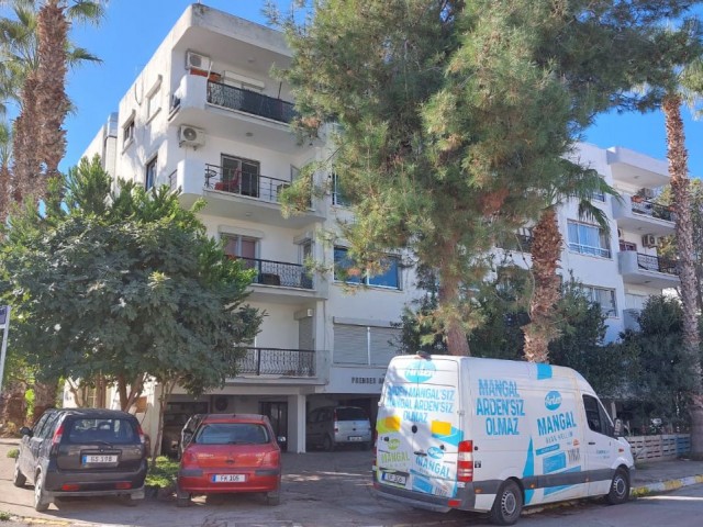 Kyrenia Center; Möblierte Wohnung, nur wenige Gehminuten von allen Annehmlichkeiten entfernt. Wird an Paare oder Frauen vermietet!!