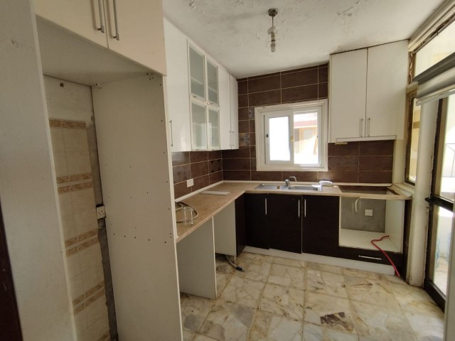 GİRNE MERKEZ SATILIK 2+1 DAİRE 