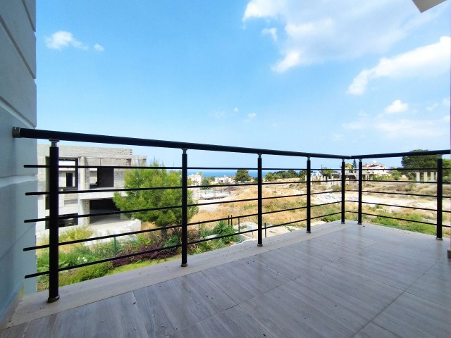 4+1 Villa zum Verkauf mit herrlicher Architektur in Kyrenia Chatalköy ** 