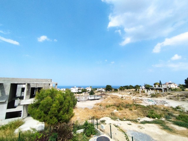 Kyrenia Çatalköy 4 + 1 Villa for Sale with Magnificent Architecture ** 