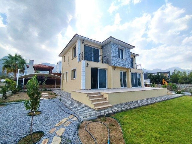 4+1 Villa zum Verkauf mit herrlicher Architektur in Kyrenia Chatalköy ** 