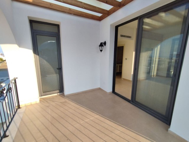 Girne Alsancak Havuzlu Site İçerisinde Satılık 2+1 Penthouse