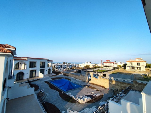 Girne Alsancak Havuzlu Site İçerisinde Satılık 2+1 Penthouse