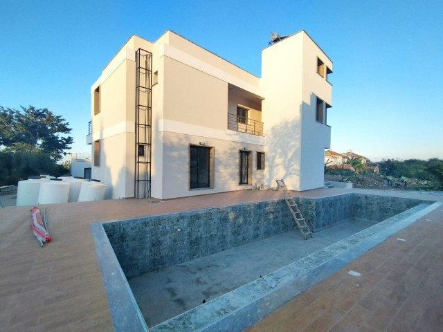 Flat For Sale in Karaoğlanoğlu, Kyrenia