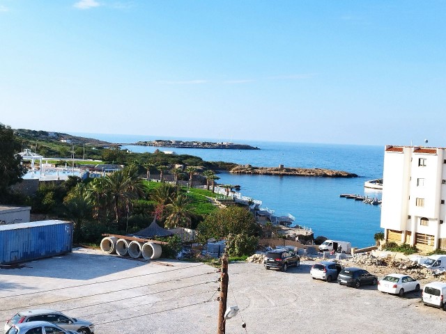 تخت برای فروش in Girne Merkez, گیرنه