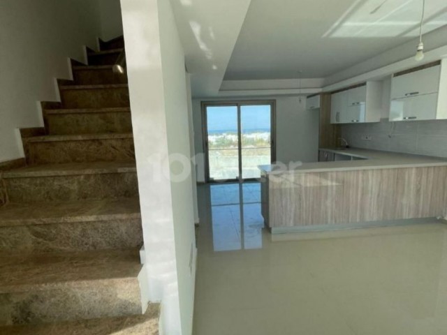 Girne Zeytinlik 140m2 Geniş Satılık 3+2 Evler