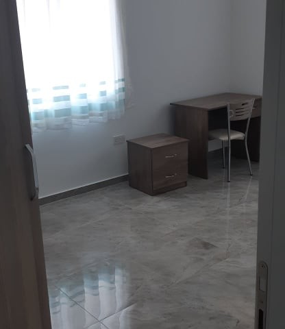 Hamitköy'de duraklara yakın cadde üzeri merkezi konumda kiralık daire