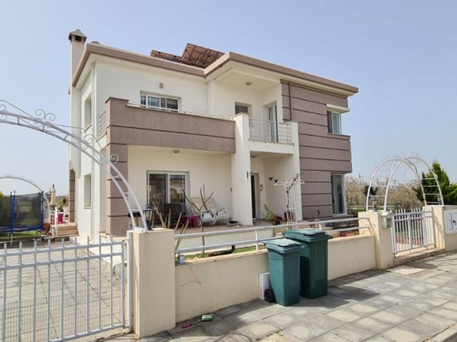 Luxury villa with Turkish title and large garden in the most decent neighborhood of Yenikent. ** 