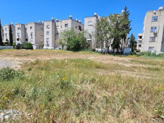 A plot of land suitable for the construction of four-Decker apartment buildings in the center of Taşkinköy ** 