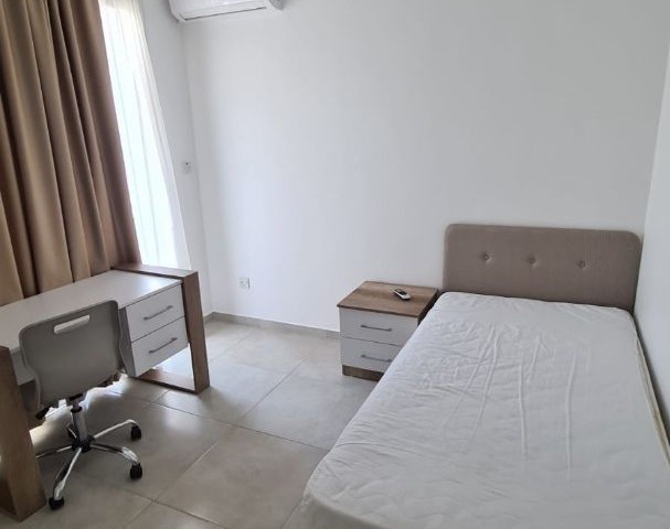 2+1 fully furnished flat in the center of Göçmenköy.