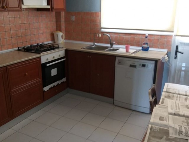 2+1 Flat for sale in Kyrenia