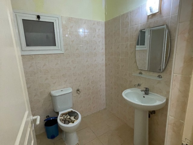 3+1 FLAT FOR RENT IN GEMİKONAGI, WALKING DISTANCE TO  EUROPEAN UNIVERSITY OF LEFKA