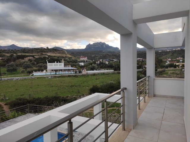 4 bedroom luxury villa with pool in Esentepe, 100m from the sea.