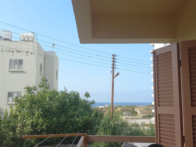 3+1 apartment in the center of Kyrenia, close to the new port. 