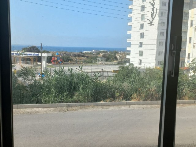 Girne merkezde'de yeni limana yakın 3+1 daire.