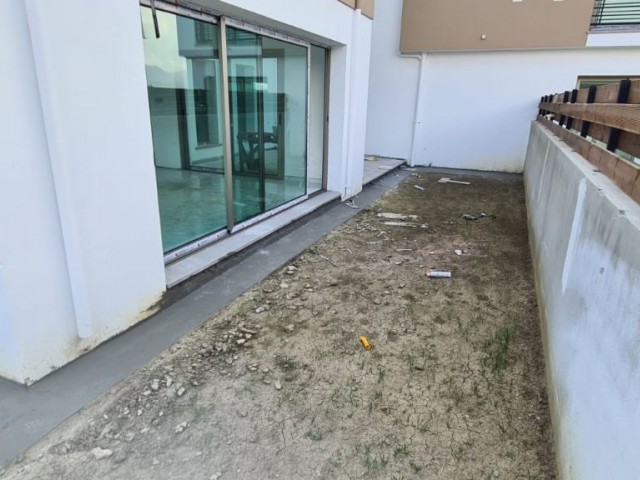 Gönyeli'de yüksek konumda dubleks 180m2 tür koçanlı ikiz villa.