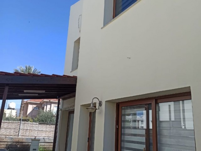 Duplex 3+1 villa with 190m2 garden in Hamitköy. 