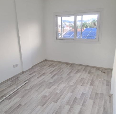 140m2 3+1 flat with Turkish title in Yenikent center.