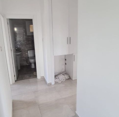 140m2 3+1 flat with Turkish title in Yenikent center.