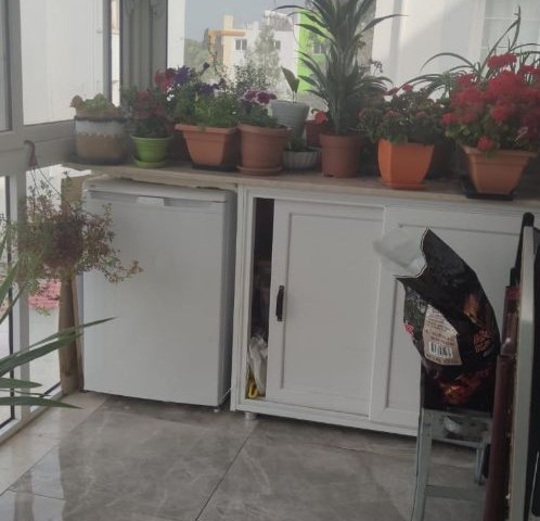 In Gönyeli, 90m2 apartment on the mezzanine floor, well maintained, VAT and transformer paid. 