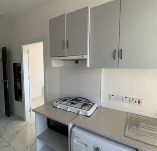 LEFKE AVRUPA ÜNİVERSİTESİ HEMEN ARKASINDA 1 + 1 DAİRE