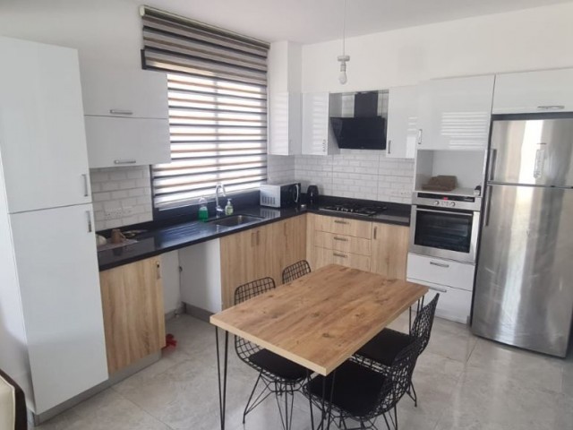 LEFKOŞA GÖNYELİDE MERKEZİ KONUMDA  2+1 FULL EŞYALI KDV VE TRAFOSU ÖDENMİŞ SATILIK LÜKS PENTHOUSE