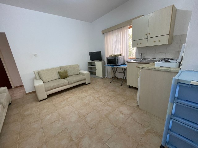 3+1 FLAT FOR RENT IN LEFKE CENTER WITHIN WALKING DISTANCE TO BUS STATIONS AND SEH NAZIM 