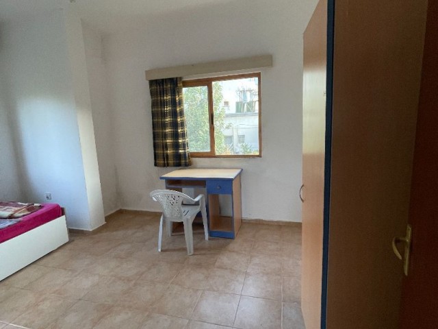 3+1 FLAT FOR RENT IN LEFKE CENTER WITHIN WALKING DISTANCE TO BUS STATIONS AND SEH NAZIM 