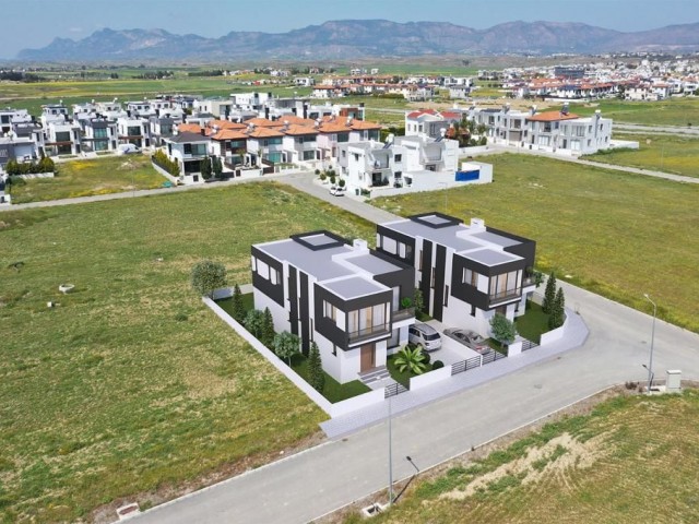 Luxury detached villas with Turkish title in Yenikent, in a decent location.