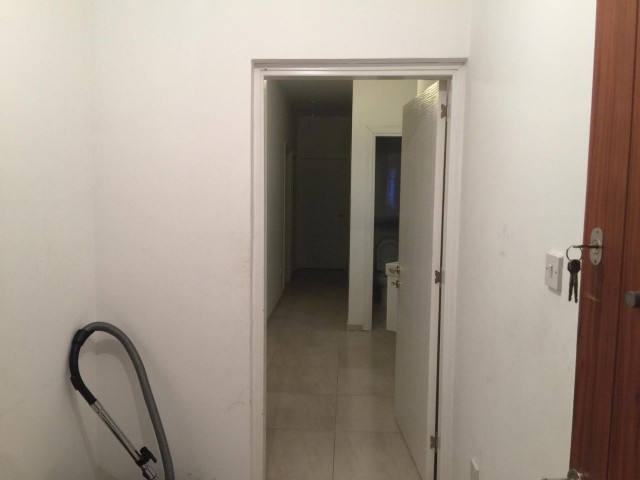 130m2 flat with 3+1 Turkish title in Gönyeli.