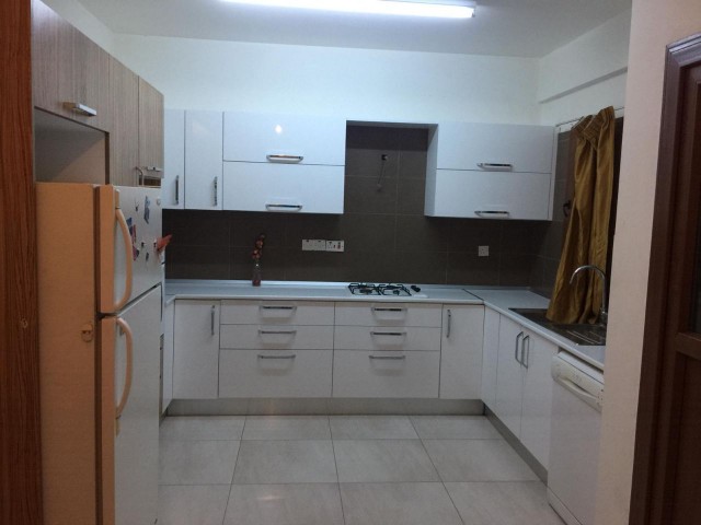 130m2 flat with 3+1 Turkish title in Gönyeli.