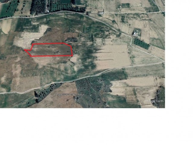 Land suitable for investment in Meriç.