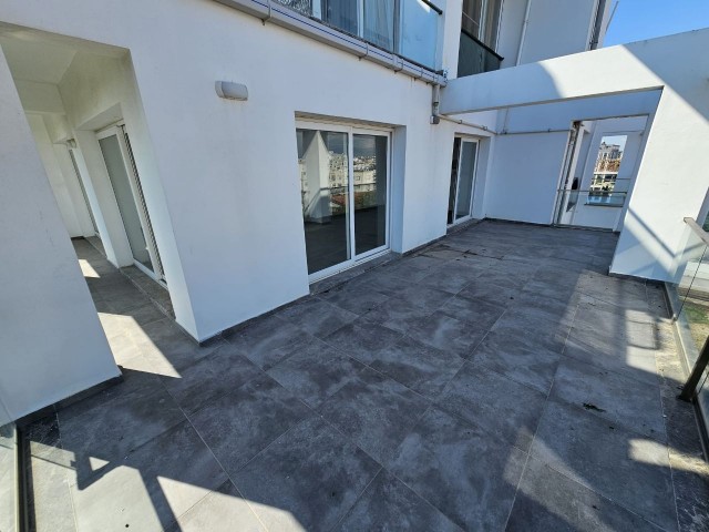 3+1 Penthouse-Wohnung im türkischen Stil mit Aufzug im Zentrum von Nikosia.