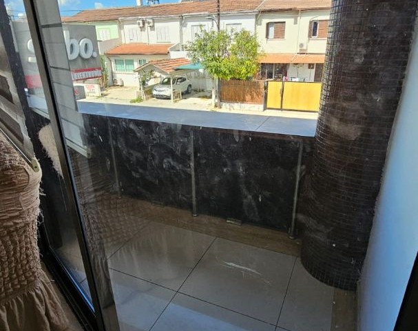 Flat for rent in Taşkınköy, a metropolitan area close to industry