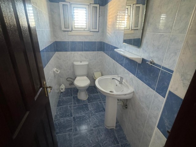 3+1 FLAT FOR RENT TO STUDENT NEXT TO THE BUS STOP IN LEFKE