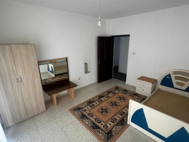 3+1 FLAT FOR RENT TO STUDENT NEXT TO THE BUS STOP IN LEFKE