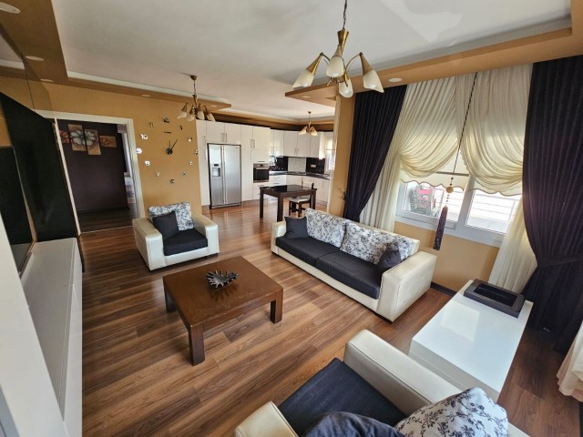 Spacious 3+1 flat of 140m2, consisting of a total of 4 flats in Cihangir.