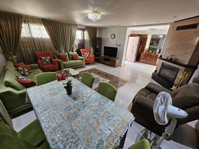 4+1, Turkish style luxury villa in the center of Yenikent.